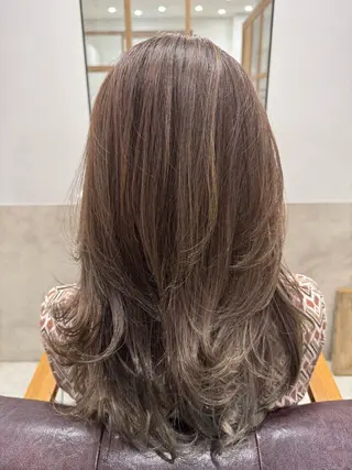 セミロング カラー GO TODAY SHAiRE SALON原宿Stella店所属・GO TODAY シェアサロンのヘアスタイル