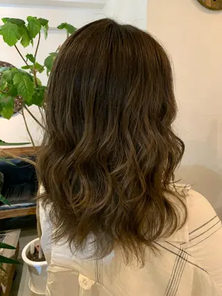 カラー putri 副店長 岸本　拓真のヘアスタイル