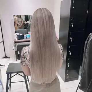 ロング カラー オフホワイトアンドなんば所属・福西 洋斗のヘアスタイル