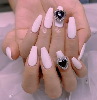 ネイル 美爪パラジェル導入店 Sunnilyのネイルデザイン