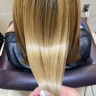 ミディアム カラー grace by happiness所属・艶髪/巻ける縮毛矯正 /髪質改善naoのヘアスタイル