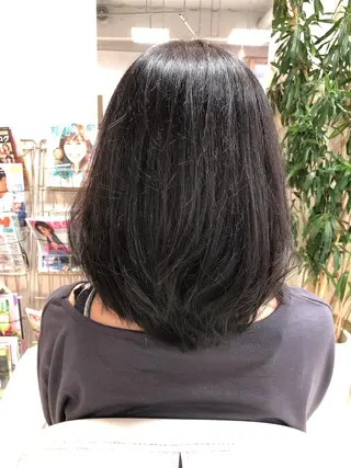 ミディアム 阿部 美咲のヘアスタイル