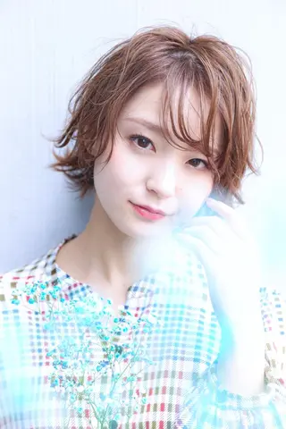 ショート 🔷ブリーチバレイヤ ージュ🔷飯野達也のヘアスタイル