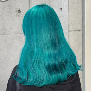 ショート カラー ✨ブリーチ支持No1 複雑履歴修正/舘岡のヘアスタイル