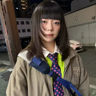 ミディアム 舟橋耀/ブリーチカラ ー/レイヤーカットのヘアスタイル