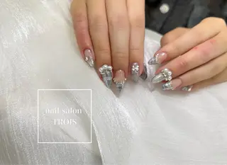 セミロング TROIS NAIL所属・Nail &eye TROISのネイルデザイン