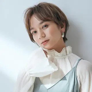 ショート 🎨インナーカラー が得意👍新垣⚜️のヘアスタイル