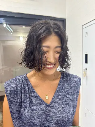 ショート パーマ Yui. ハイトーン/パーマ/のヘアスタイル