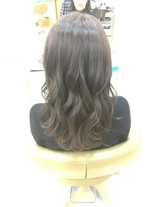 ロング 福原 亜祐美のヘアスタイル