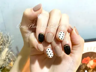 ショート カラー ネイル One Plus Nail Salonのネイルデザイン