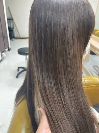 ロング カラー 大内 カオリのヘアスタイル