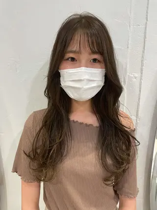 セミロング カラー SHEARA BY CARE所属・. AYUKAのヘアスタイル