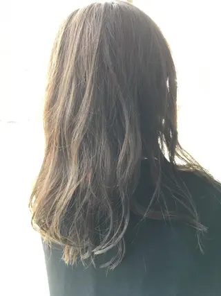 ミディアム カラー 白髪ぼかしハイライト 柳川拓哉のヘアスタイル