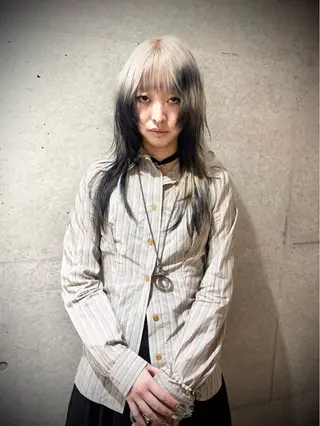 セミロング カラー デザインカラー⭐︎★ 🐆hyo🐆のヘアスタイル