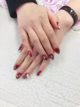 ネイル Merry（メリー)所属・Merry 霞ヶ関南口1分のマツエク・マツパデザイン