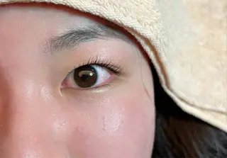 マツエク・マツパ 玉置 七海のヘアスタイル