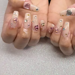 ネイル VIERU 🌈🎀💖のネイルデザイン