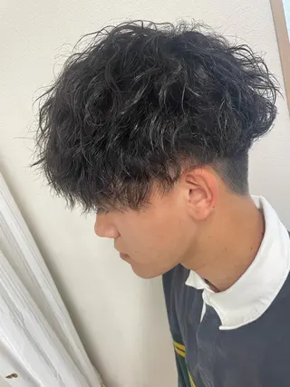 パーマ メンズ ケアブリーチ /髪質 改善/古橋圭史郎のヘアスタイル