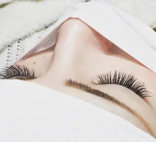 セミロング カラー パーマ ヘアアレンジ メンズ キッズ ネイル マツエク・マツパ brille ~eyelash~のマツエク・マツパデザイン