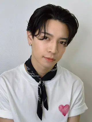 メンズ RIKI/センター パート/メンズパーマのヘアスタイル