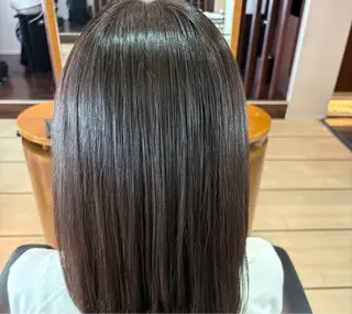 ミディアム チーフデザイナー 木部のヘアスタイル