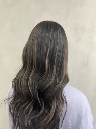 ロング カラー 🫧tomoka 透明感カラー🫧のヘアスタイル