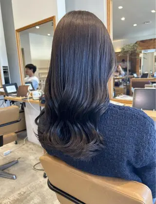 セミロング カノエ東津田 /HITOMIのヘアスタイル