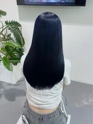 ロング LEF TATEMACHI所属・西山祐生/ハイトーン /ケアブリーチ/艶髪のヘアスタイル