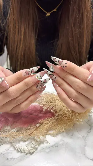 ネイル はな💎ネイル ワンホン、長さ出しのネイルデザイン