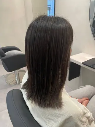 ミディアム カラー タケウチ サオリのヘアスタイル