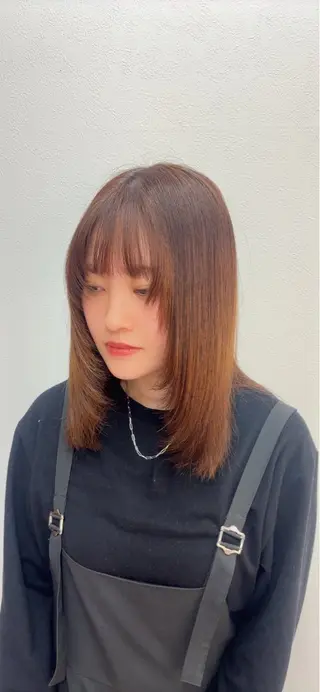 セミロング 岩本 遥加のヘアスタイル