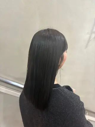 カラー 大阪/レイヤー/ ツヤ髪/ヨシノヒメカのヘアスタイル