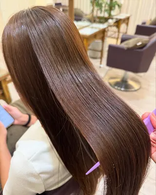 ロング 尾形 なつきのヘアスタイル