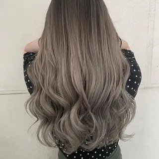 ロング カラー オフホワイトアンドなんば所属・福西 洋斗のヘアスタイル