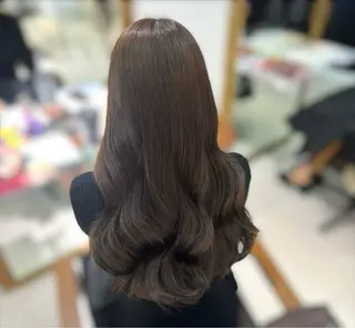ロング つや髪ᰔᩚ暖色 カラーYui🩰のヘアスタイル