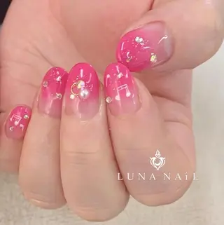 ネイル アトリエ　ミモザ所属・いまむら あかりのネイルデザイン