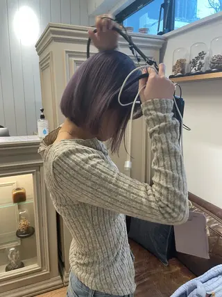 ショート カラー ミルクティー× グレージュMOMOのヘアスタイル