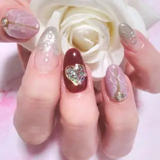ネイル エステとネイル ローズコンフォートのネイルデザイン