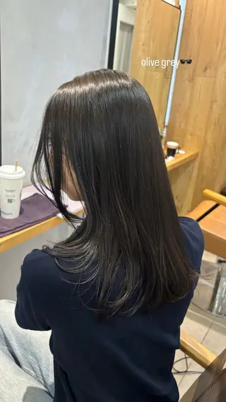 ミディアム カラー オリーブ/縮毛♡ Natsuno🩰のヘアスタイル