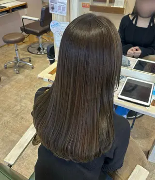 ロング 森  髪質改善🫧 透明感カラーのヘアスタイル