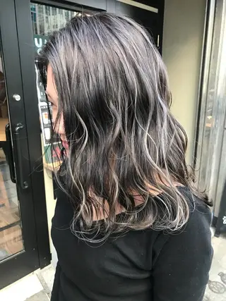 ロング カラー 山内 聡史のヘアスタイル