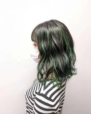 ミディアム カラー fuwat所属・秋葉原でカラーする なら🐉ちぇーたんのヘアスタイル