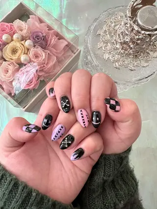 ネイル CREVIO 小美玉店所属・CREVIO小美玉店 店長RIRIのネイルデザイン