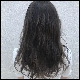 セミロング カラー 似合わせ/ブリーチ カラー.岡田友仁のヘアスタイル