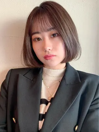 ショート カラー 透明感/オリーブ/ グレージュ/YUKAのヘアスタイル