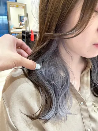 カラー しおり🍬 KOKORO🤍のヘアスタイル