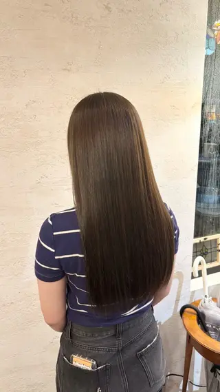 カラー FAVOR警固店所属・FAVOR kahoのヘアスタイル