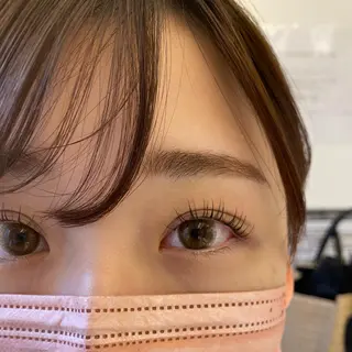 マツエク・マツパ miien(SALONVILLAGE内)所属・MOE /渋谷・明治神宮前のマツエク・マツパデザイン