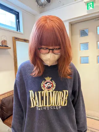 セミロング カラー ミルクティー× グレージュMOMOのヘアスタイル