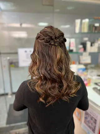 ロング ヘアアレンジ ウスイマイコ カット/ケアカラーのヘアスタイル